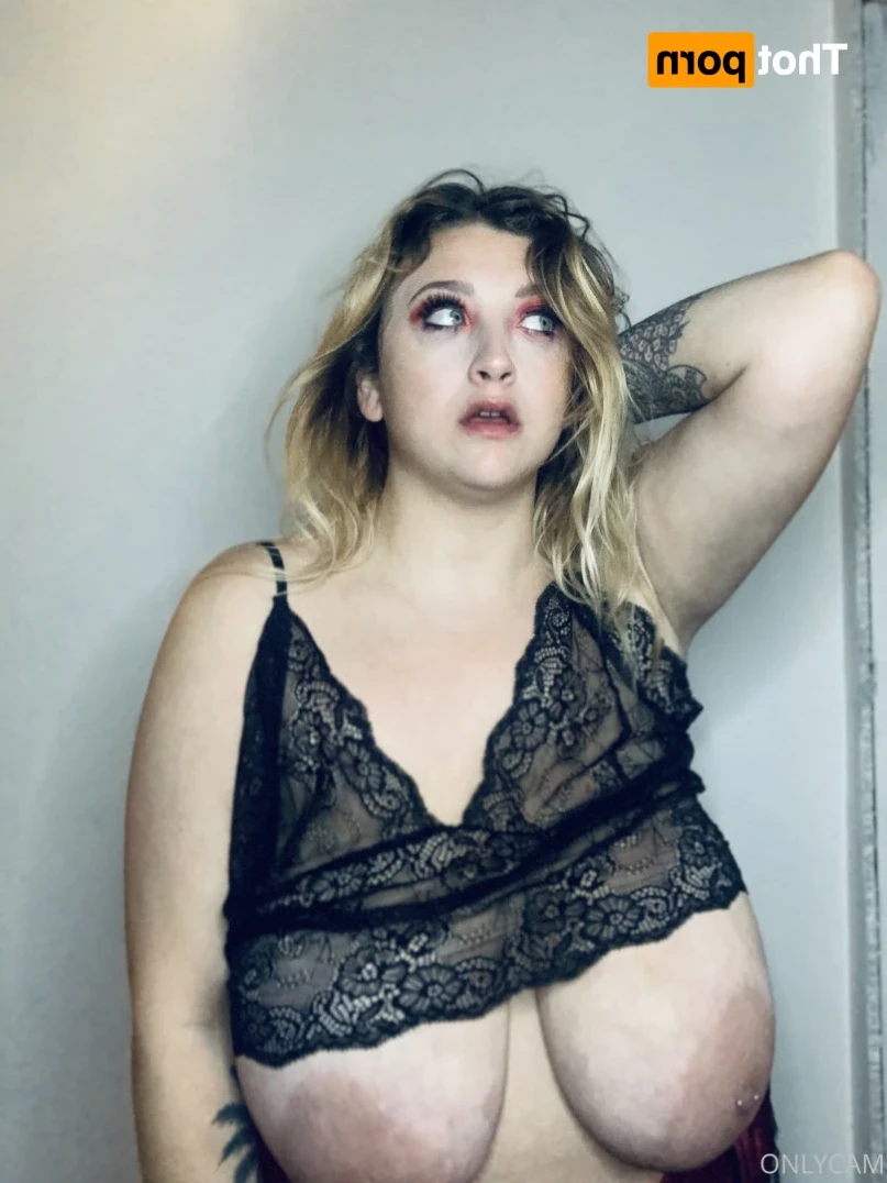 cambriacurves Onlyfans leaked photo 15941246 on Hotleaks.tv