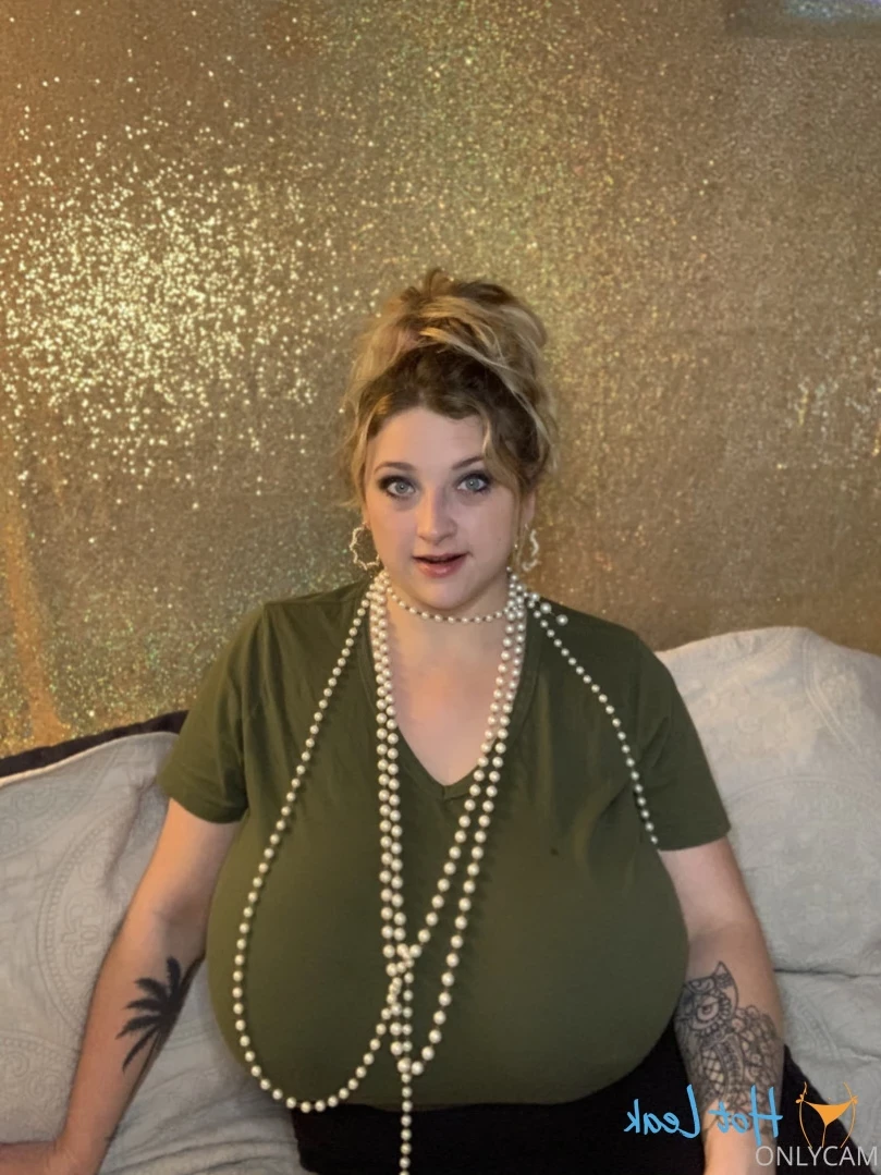 cambriacurves Onlyfans leaked photo 15942017 on Hotleaks.tv
