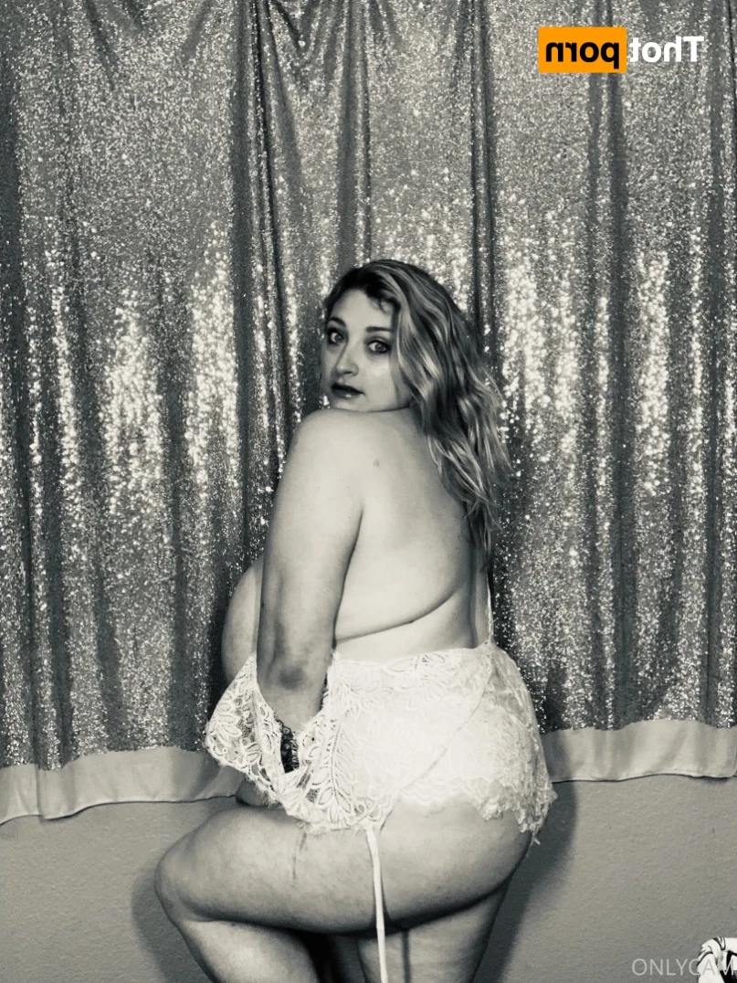 cambriacurves Onlyfans leaked photo 15942121 on Hotleaks.tv