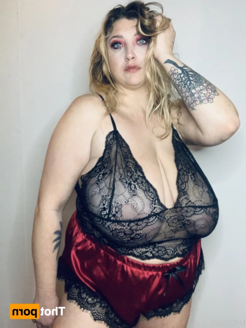 cambriacurves Onlyfans leaked photo 16127082 on Hotleaks.tv