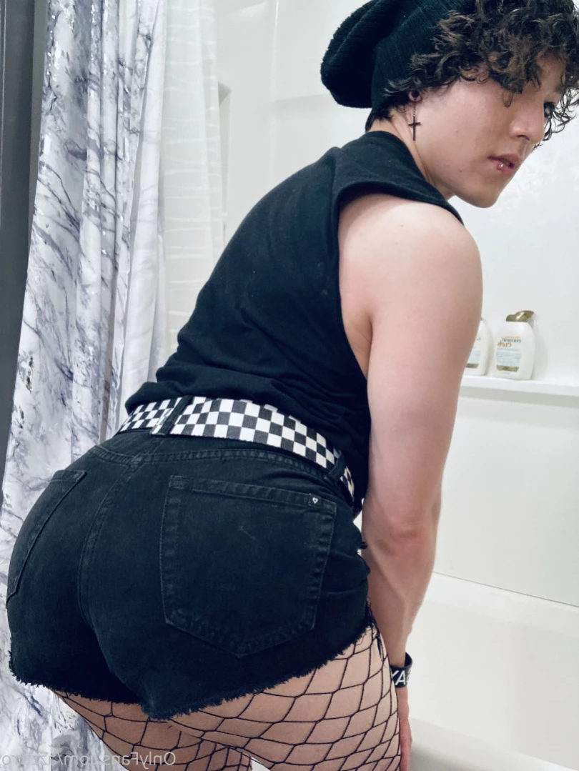 Azztro [ azztrro ] Onlyfans leaked photo 15286231 on Hotleaks.tv