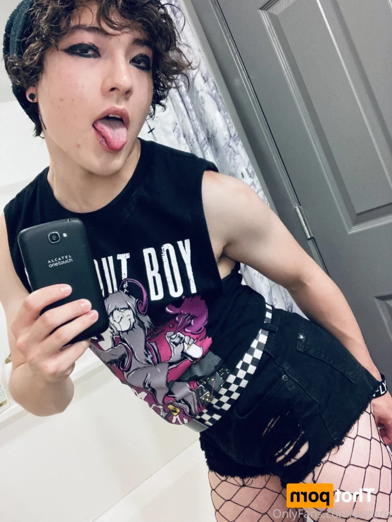 Azztro [ azztrro ] Onlyfans leaked photo 15295507 on Hotleaks.tv