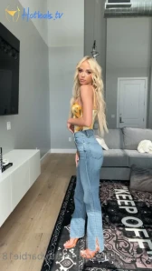 𝓑𝓪𝓻𝓫𝓲𝓮 [ badlittlebarbie18 ] Onlyfans leaked video 10684555 on Hotleaks.tv