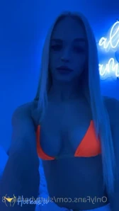 𝓑𝓪𝓻𝓫𝓲𝓮 [ badlittlebarbie18 ] Onlyfans leaked video 10684600 on Hotleaks.tv