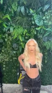 𝓑𝓪𝓻𝓫𝓲𝓮 [ badlittlebarbie18 ] Onlyfans leaked video 10684691 on Hotleaks.tv