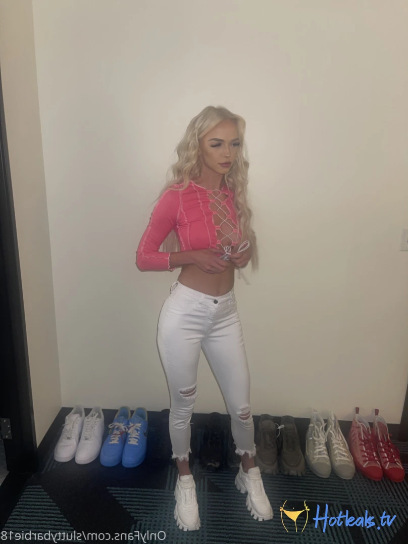 𝓑𝓪𝓻𝓫𝓲𝓮 [ badlittlebarbie18 ] Onlyfans leaked photo 15339550 on Hotleaks.tv