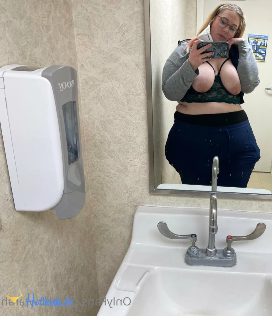 Tarah [ bbwtarah ] Onlyfans leaked photo 2392956 on Hotleaks.tv