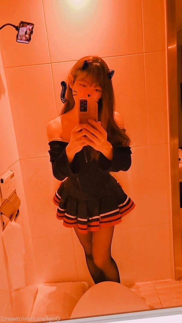 Wooseure [ cdwant2 ] Onlyfans leaked photo 2376070 on Hotleaks.tv