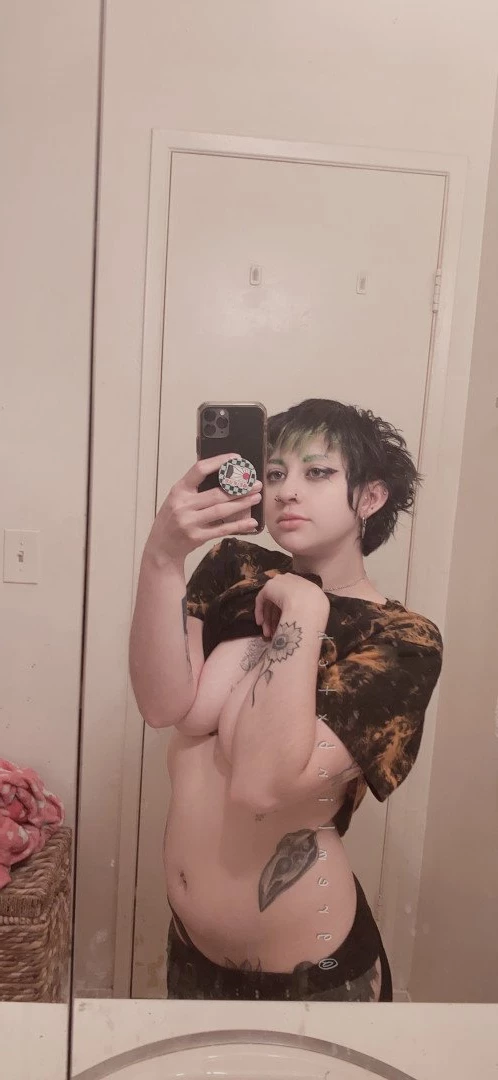 gremlinbxtch Onlyfans leaked photo 4423779 on Hotleaks.tv