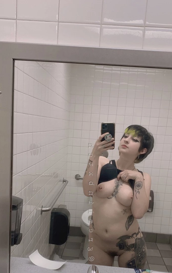 gremlinbxtch Onlyfans leaked photo 4435495 on Hotleaks.tv