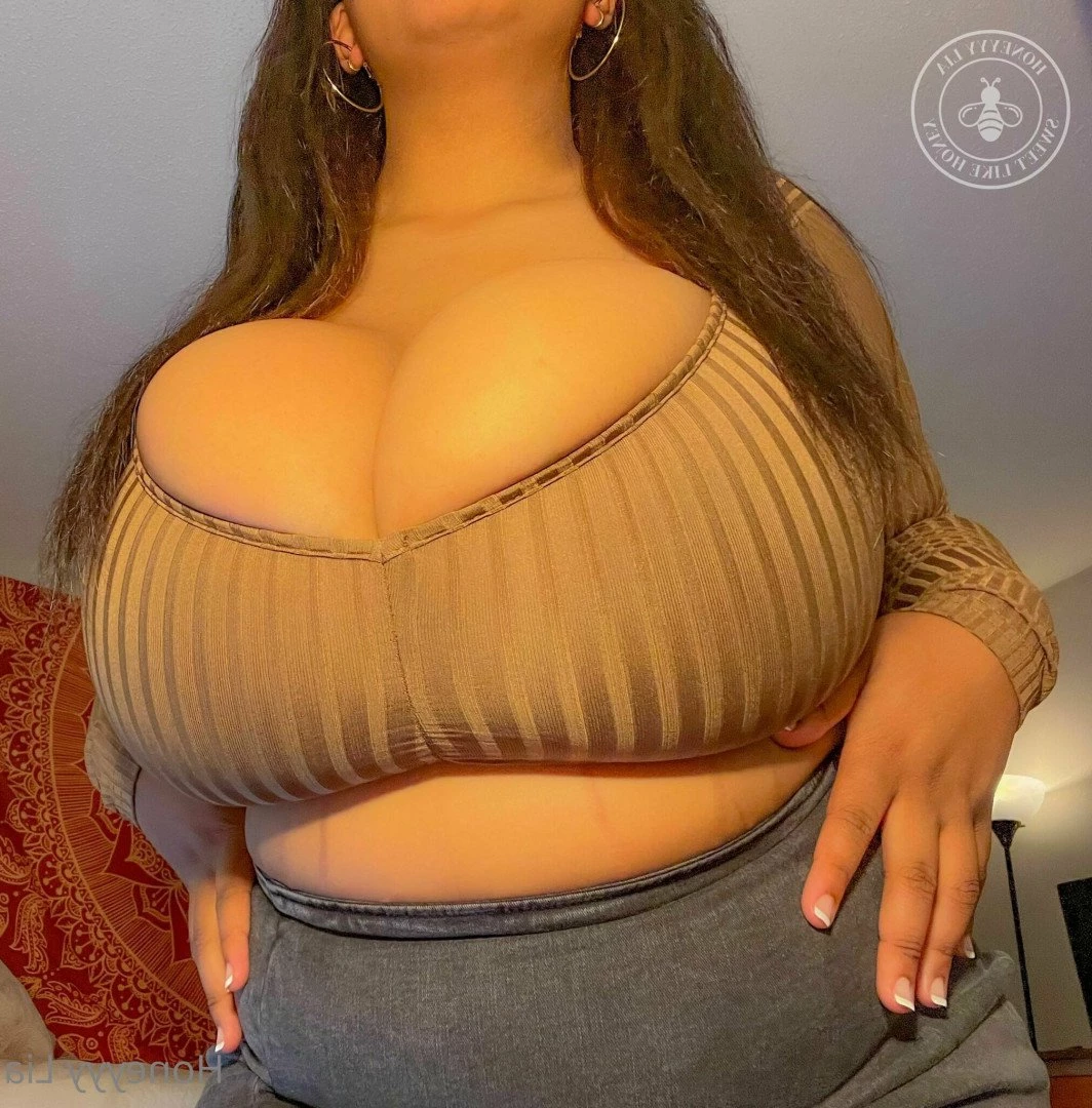 Honeyyy Lia 🍯✨💛 [ honeyyylia ] Onlyfans leaked photo 3742194 on Hotleaks.tv