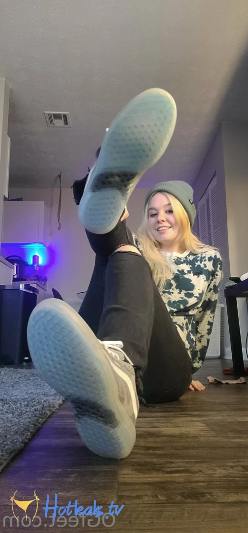 Sativa Skies [ ogfeet ] Onlyfans leaked photo 10898648 on Hotleaks.tv