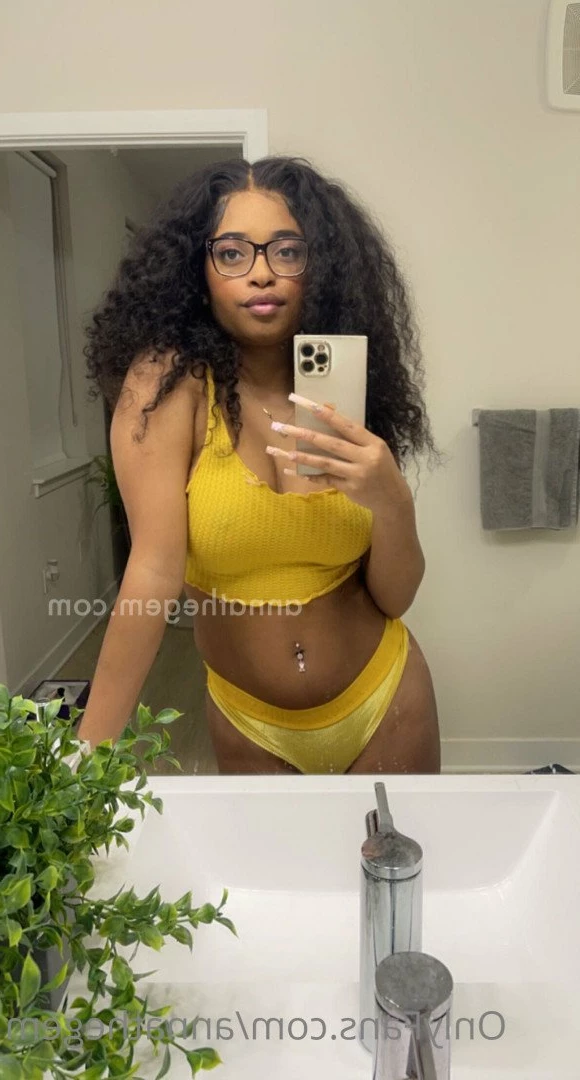 Nasty College Student 👩🏾‍🦱 Anna 💎 [ annathegem ] Onlyfans leaked photo 3998805 on Hotleaks.tv