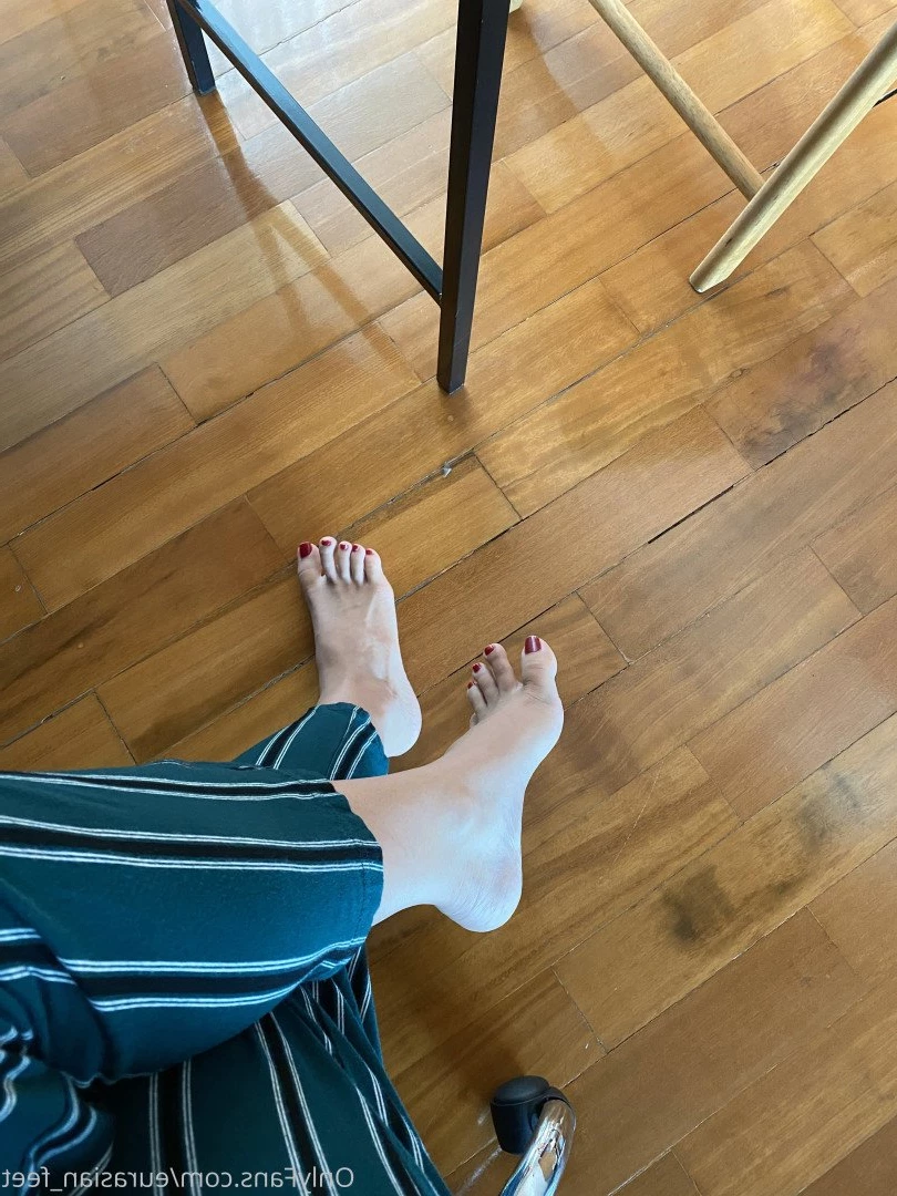 Eurasian Feet [ eurasian_feet ] Onlyfans leaked photo 4481968 on Hotleaks.tv
