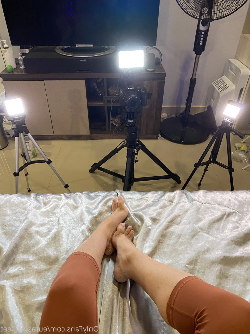 Eurasian Feet [ eurasian_feet ] Onlyfans leaked photo 4482658 on Hotleaks.tv
