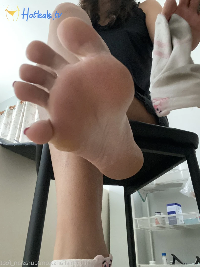 Eurasian Feet [ eurasian_feet ] Onlyfans leaked photo 4486349 on Hotleaks.tv