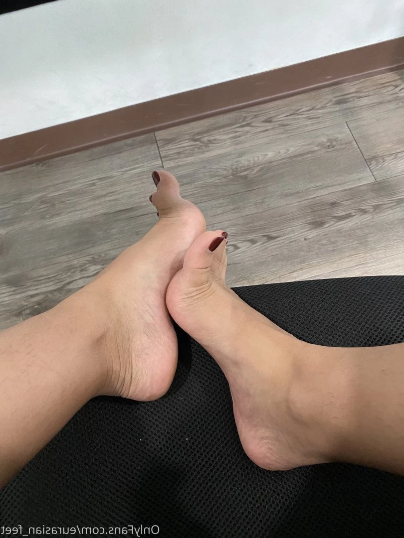 Eurasian Feet [ eurasian_feet ] Onlyfans leaked photo 4486481 on Hotleaks.tv