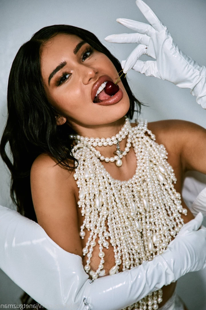 Janet Guzman 🔞 [ janetguzman ] Onlyfans leaked photo 6245425 on Hotleaks.tv