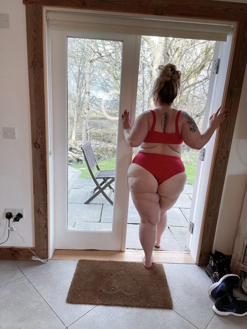 BIG BOOTY JODIE [ jodielawsonx ] Onlyfans leaked photo 2358039 on Hotleaks.tv