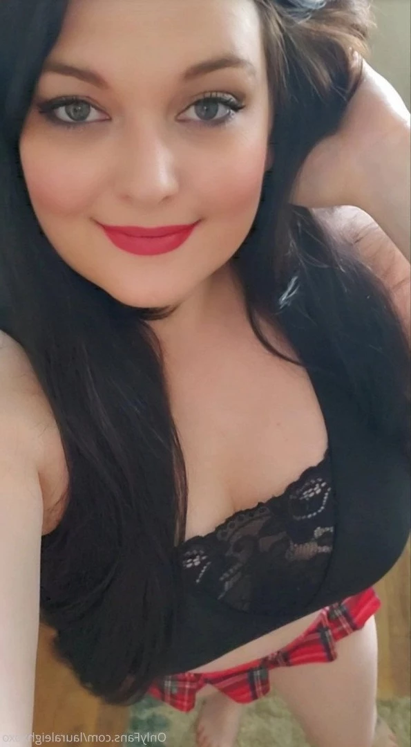 Lauraleigh 🎀 4'10🤗 Big Tits🎀 [ lauraleighxoxo ] Onlyfans leaked photo 4321605 on Hotleaks.tv