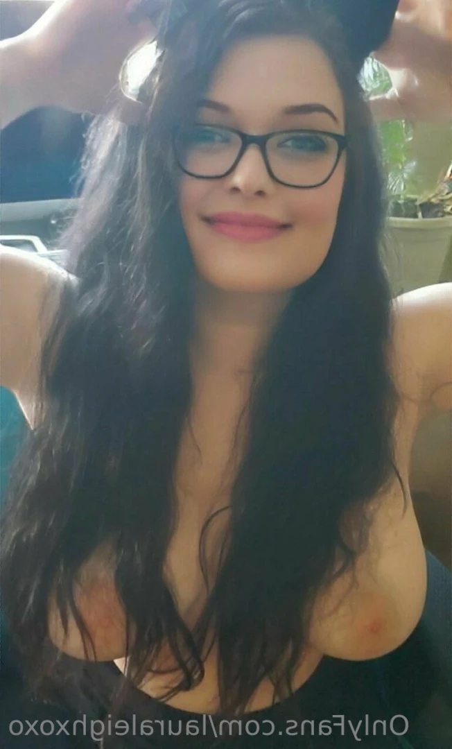 Lauraleigh 🎀 4'10🤗 Big Tits🎀 [ lauraleighxoxo ] Onlyfans leaked photo 9580264 on Hotleaks.tv