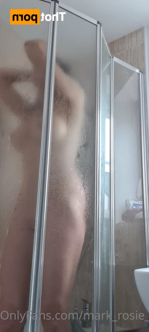 Mark &amp; Rosie [ mark_rosie_bg ] Onlyfans leaked photo 15597037 on Hotleaks.tv