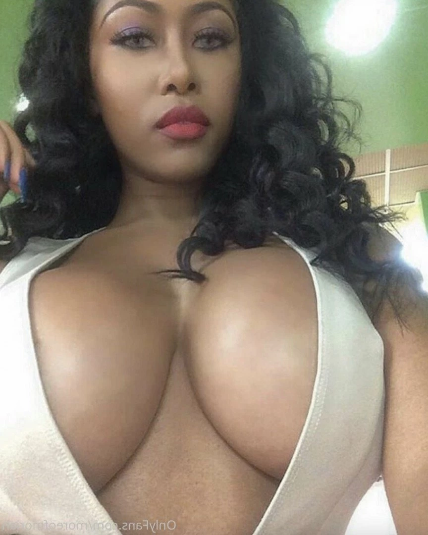 Moriah mills [ moreofmoriah ] Onlyfans leaked photo 2370501 on Hotleaks.tv