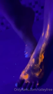 15869354
