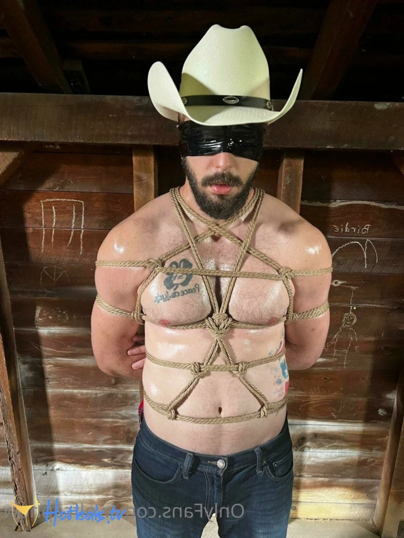 Captain Jake [ wolfcapnow ] Onlyfans leaked photo 2303584 on Hotleaks.tv