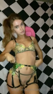 15939432
