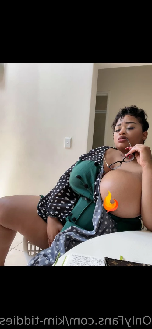 Kim Tiddies [ kim-tiddies ] Onlyfans leaked photo 6614601 on Hotleaks.tv