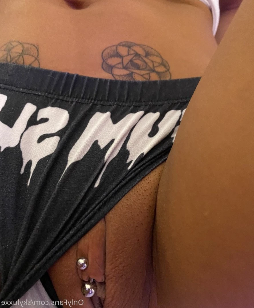 Sky Luxxe [ skyluxxe ] Onlyfans leaked photo 2318665 on Hotleaks.tv