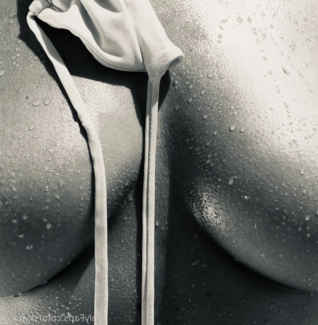 Sky Luxxe [ skyluxxe ] Onlyfans leaked photo 2319430 on Hotleaks.tv