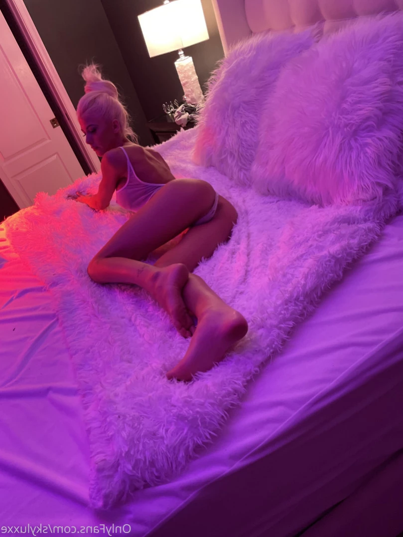Sky Luxxe [ skyluxxe ] Onlyfans leaked photo 12995710 on Hotleaks.tv