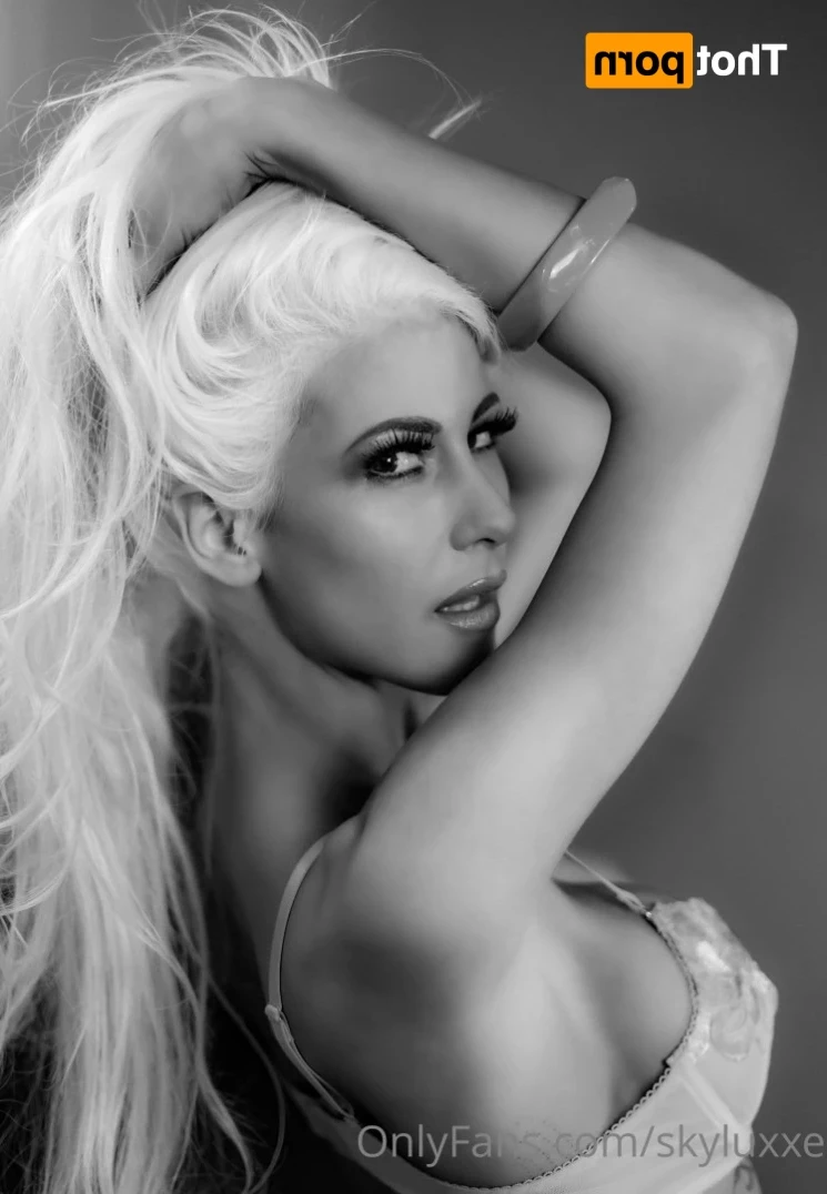 Sky Luxxe [ skyluxxe ] Onlyfans leaked photo 13348194 on Hotleaks.tv