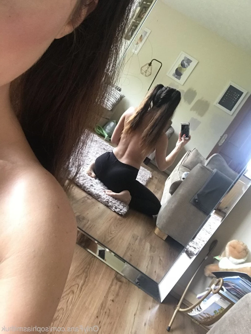 Sophia Smith Mum Next Door [ sophiasmithuk ] Onlyfans leaked photo 4029724 on Hotleaks.tv