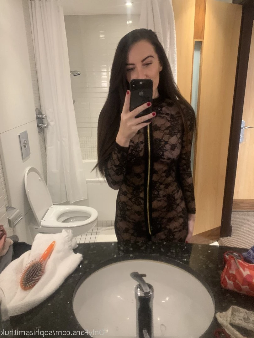 Sophia Smith Mum Next Door [ sophiasmithuk ] Onlyfans leaked photo 4324871 on Hotleaks.tv