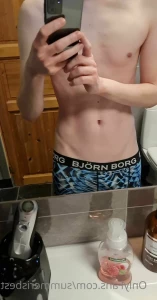 3835627