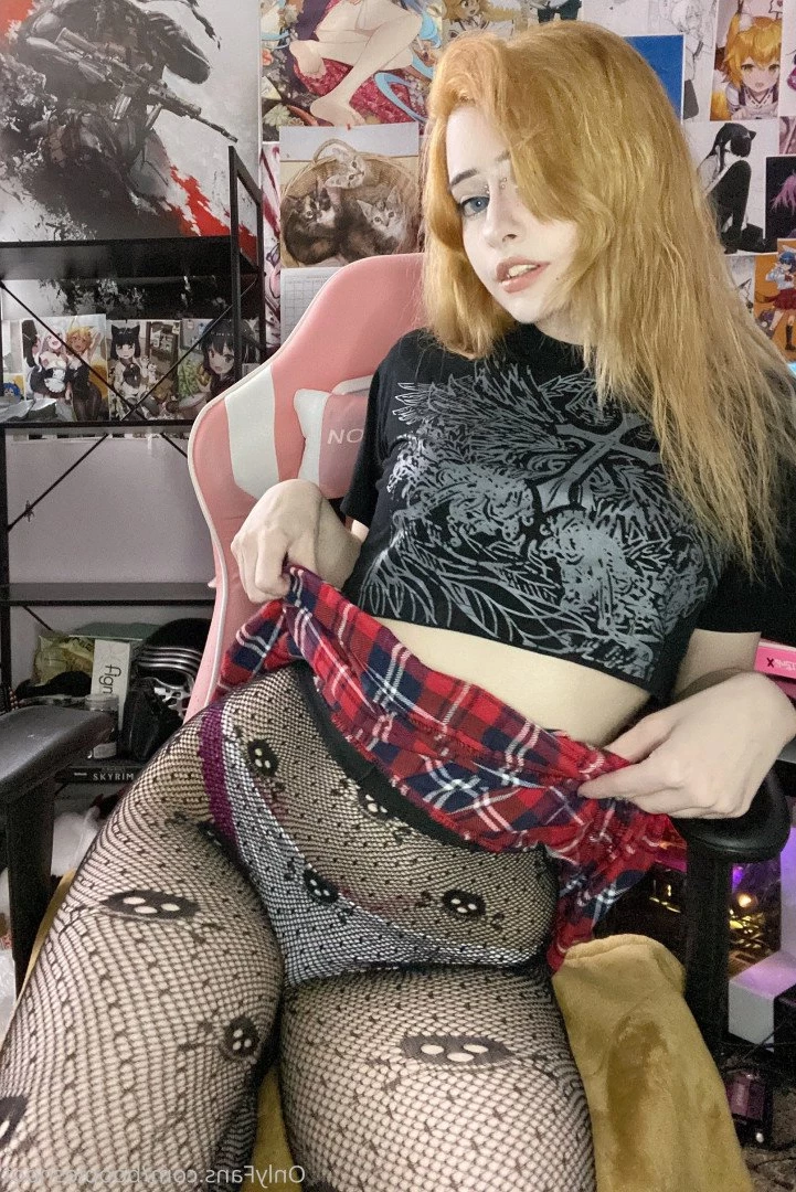Alice Snoot [ booplesnoot ] Onlyfans leaked photo 3975522 on Hotleaks.tv