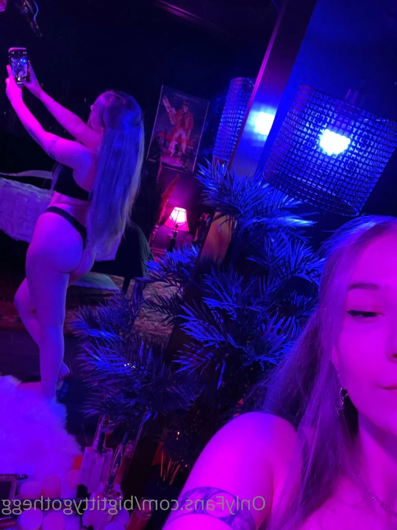 Lee [ bigtittygothegg ] Onlyfans leaked photo 4079596 on Hotleaks.tv