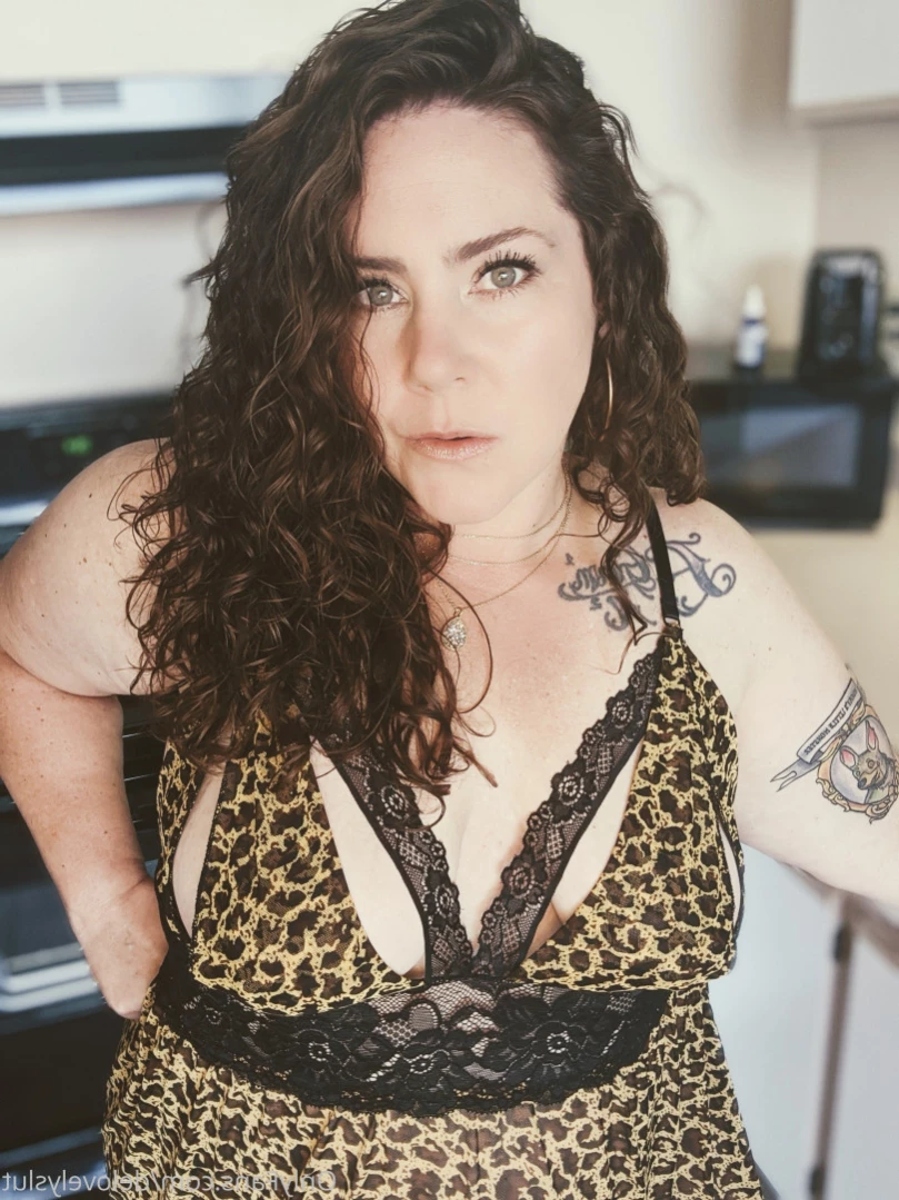 BIG BOOTY SEXTER [ delovelycurves ] Onlyfans leaked photo 13767419 on Hotleaks.tv
