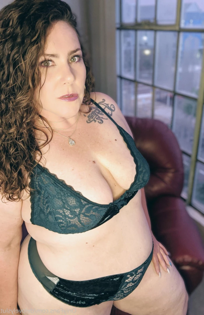 BIG BOOTY SEXTER [ delovelycurves ] Onlyfans leaked photo 13767840 on Hotleaks.tv