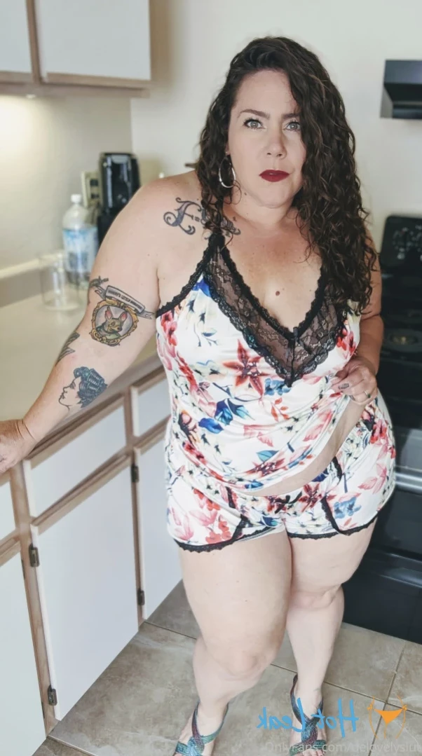 BIG BOOTY SEXTER [ delovelycurves ] Onlyfans leaked photo 13768485 on Hotleaks.tv