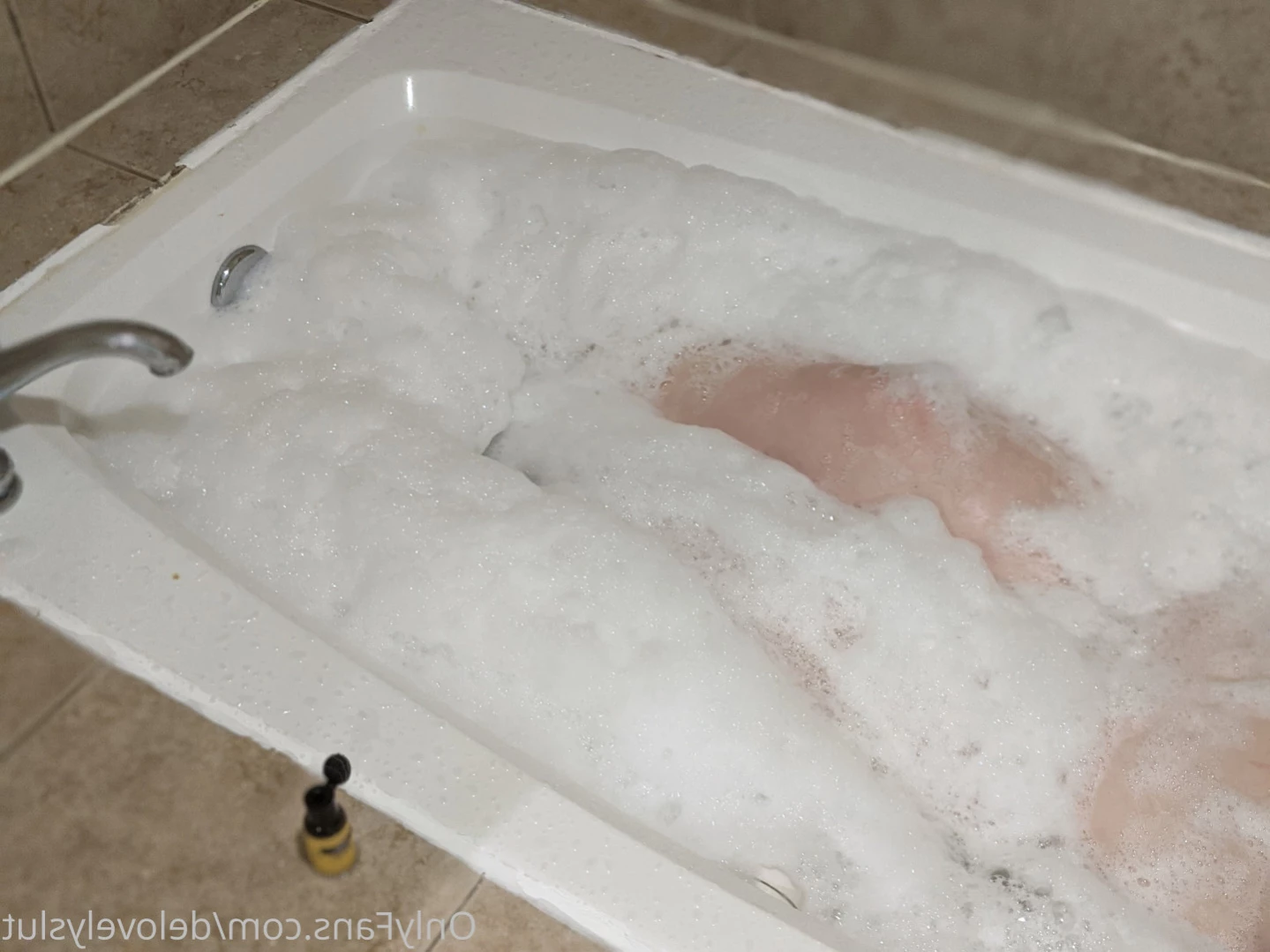 BIG BOOTY SEXTER [ delovelycurves ] Onlyfans leaked photo 13775623 on Hotleaks.tv