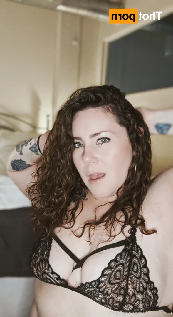 BIG BOOTY SEXTER [ delovelycurves ] Onlyfans leaked photo 13781480 on Hotleaks.tv