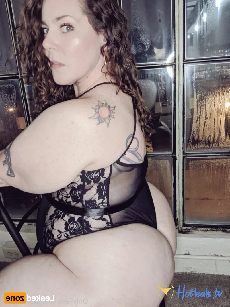BIG BOOTY SEXTER [ delovelycurves ] Onlyfans leaked photo 13931410 on Hotleaks.tv