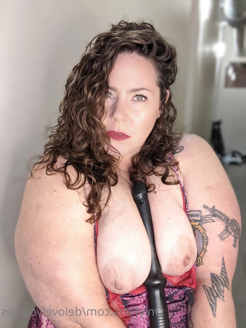 BIG BOOTY SEXTER [ delovelycurves ] Onlyfans leaked photo 14004617 on Hotleaks.tv
