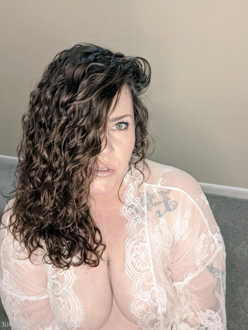 BIG BOOTY SEXTER [ delovelycurves ] Onlyfans leaked photo 14075445 on Hotleaks.tv