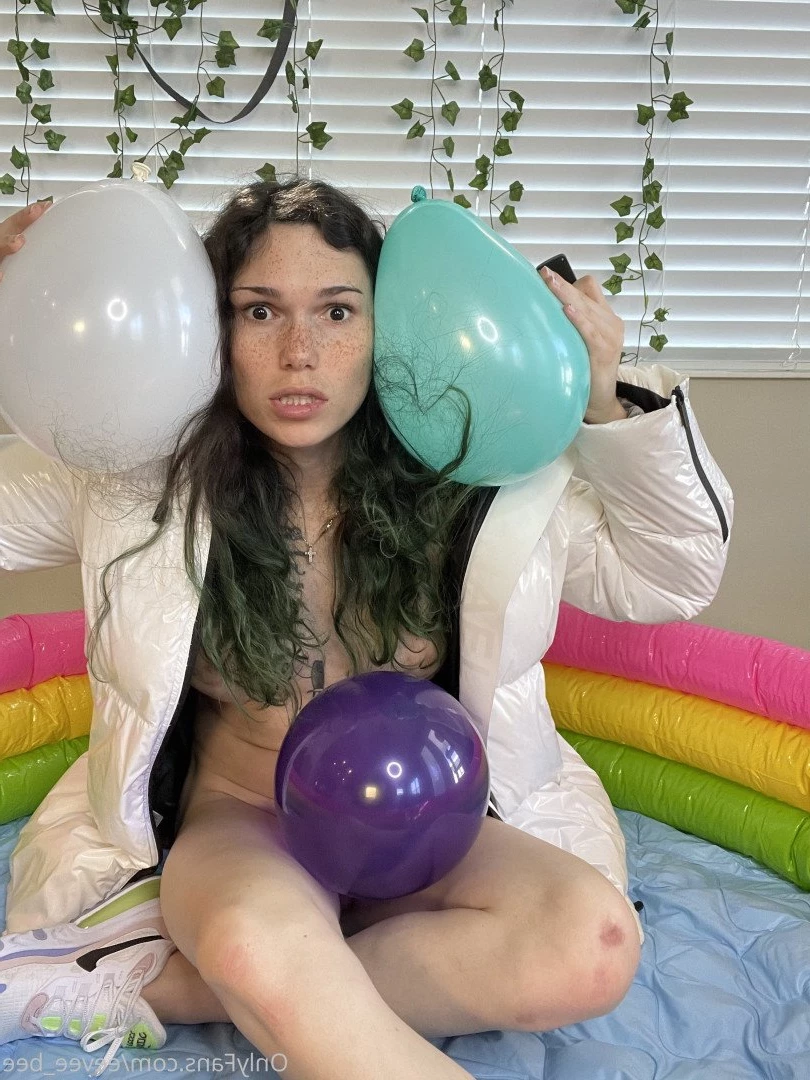 𝙀𝙚𝙫𝙚𝙚 &amp; 𝙂𝙞𝙣𝙜𝙚𝙧 💕 [ eevee_bee ] Onlyfans leaked photo 4373716 on Hotleaks.tv