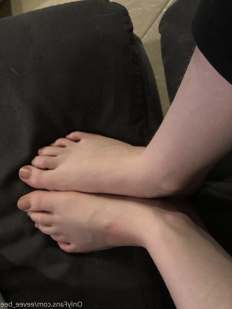 𝙀𝙚𝙫𝙚𝙚 &amp; 𝙂𝙞𝙣𝙜𝙚𝙧 💕 [ eevee_bee ] Onlyfans leaked photo 4404431 on Hotleaks.tv